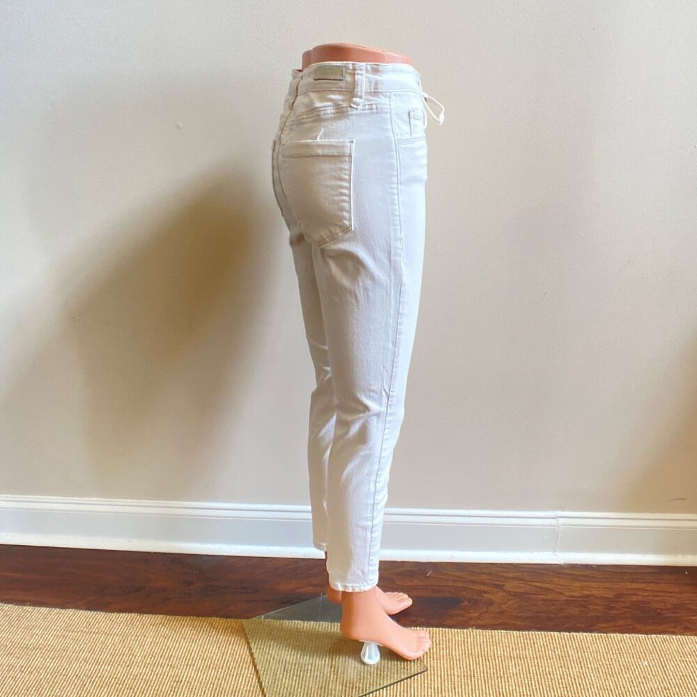 Blank NYC Ivory High-Waisted Lace-Up Skinny Jeans, Size 28 - Picture 11 of 13